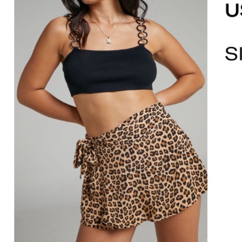 NWT Showpo VIRGETTA SHORTS - TIE FRONT WRAP SHORTS IN LEOPARD PRINT. US 6